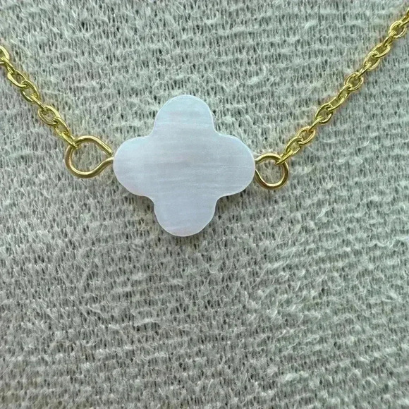 Faux Shell Flower shaped Necklace w/ Stainless steel Chain - Picture 2 of 4